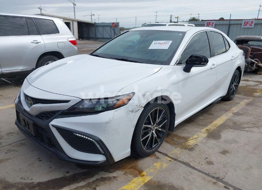 Photo 2 of 2022 Toyota Camry SE (VIN 4T1G11AK8NU037312)