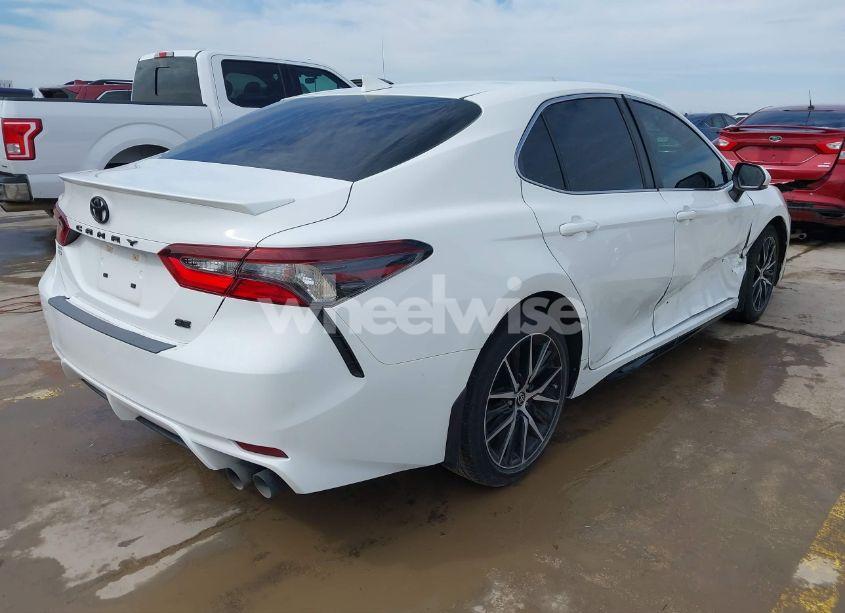 Photo 4 of 2022 Toyota Camry SE (VIN 4T1G11AK8NU037312)