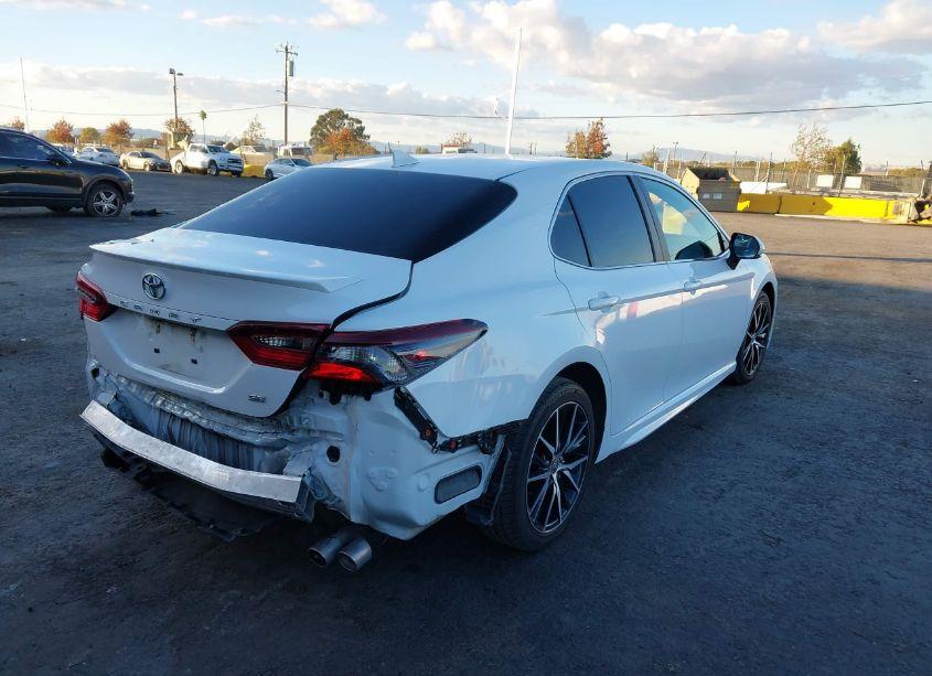 Photo 4 of 2022 Toyota Camry SE (VIN 4T1G11AK8NU050478)
