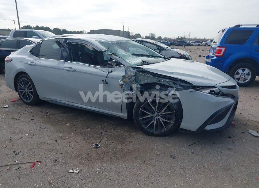 Photo 13 of 2022 Toyota Camry SE (VIN 4T1G11AK8NU057270)