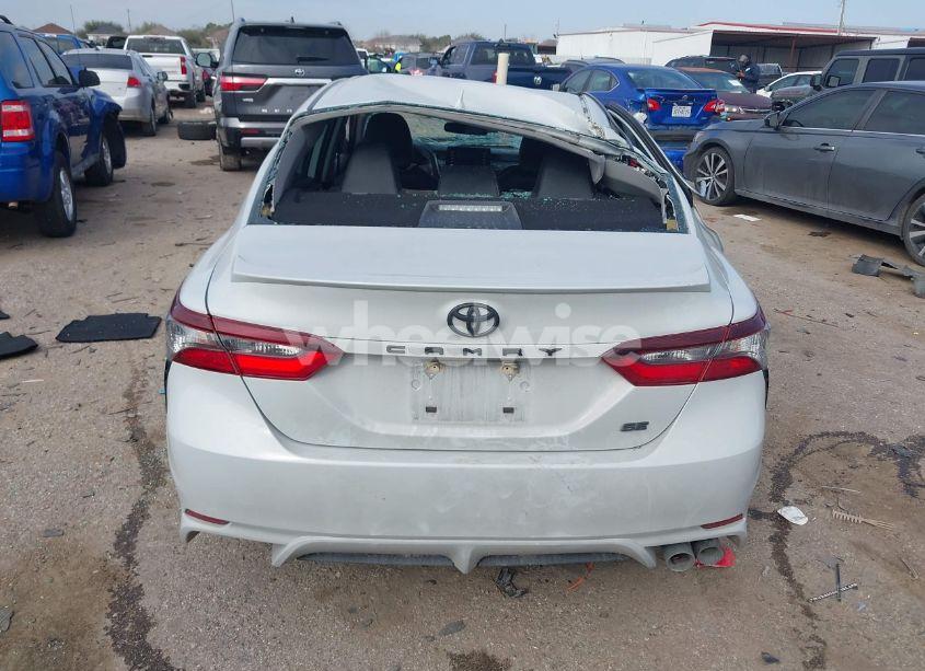 Photo 16 of 2022 Toyota Camry SE (VIN 4T1G11AK8NU057270)