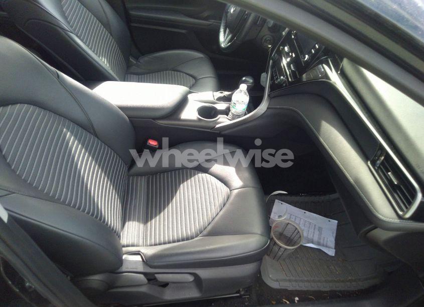 Photo 5 of 2022 Toyota Camry SE (VIN 4T1G11AK8NU624738)