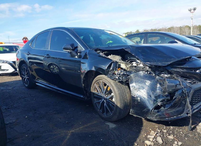 Photo 13 of 2022 Toyota Camry SE (VIN 4T1G11AK8NU637120)