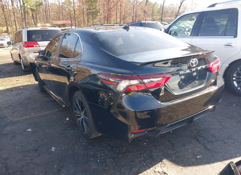 Photo 3 of 2022 Toyota Camry SE (VIN 4T1G11AK8NU637120)