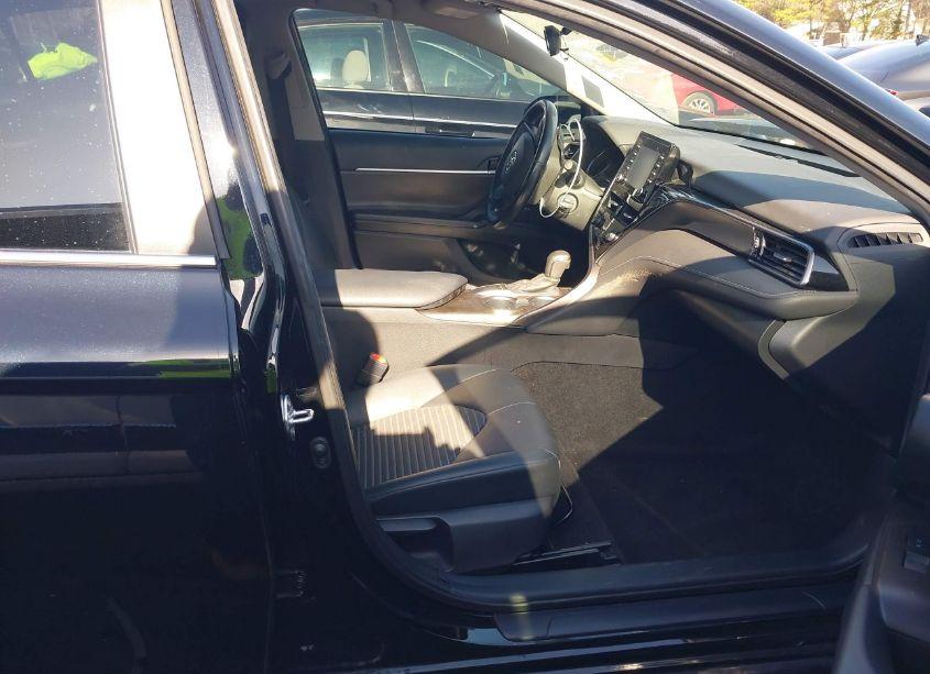 Photo 5 of 2022 Toyota Camry SE (VIN 4T1G11AK8NU637120)