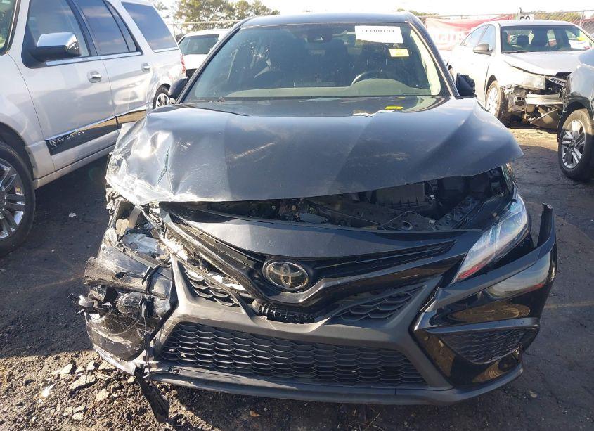 Photo 6 of 2022 Toyota Camry SE (VIN 4T1G11AK8NU637120)