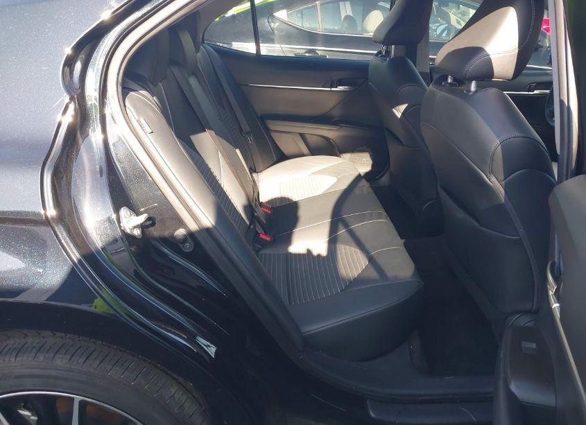 Photo 8 of 2022 Toyota Camry SE (VIN 4T1G11AK8NU637120)