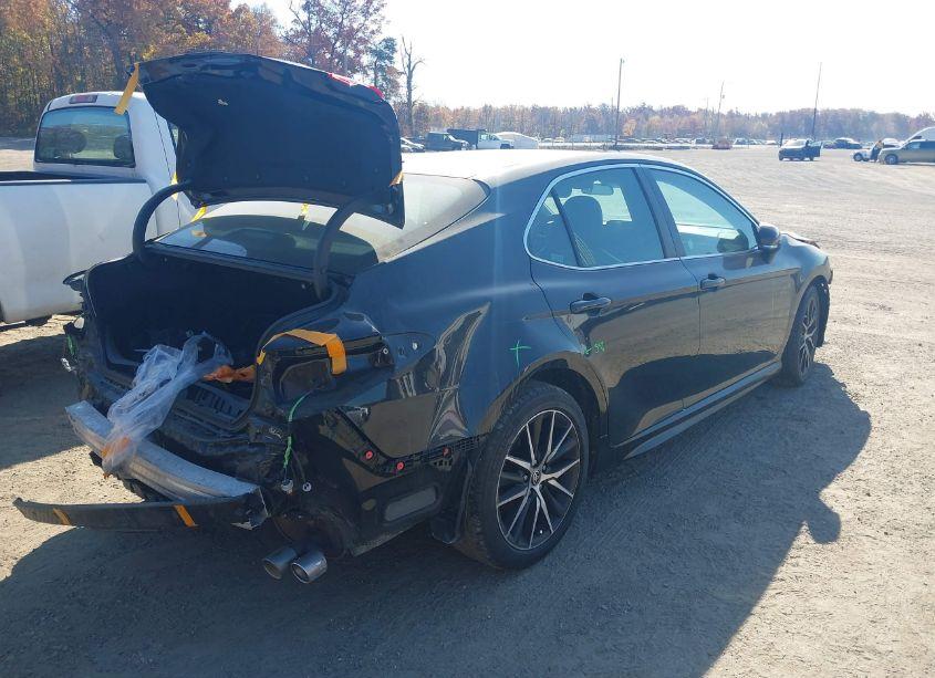 Photo 4 of 2022 Toyota Camry SE (VIN 4T1G11AK8NU639515)
