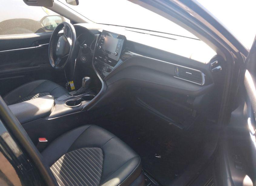 Photo 5 of 2022 Toyota Camry SE (VIN 4T1G11AK8NU639515)