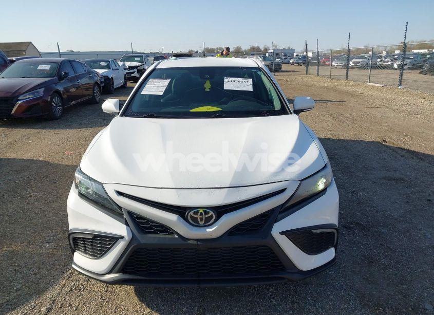 Photo 12 of 2022 Toyota Camry SE (VIN 4T1G11AK8NU644181)