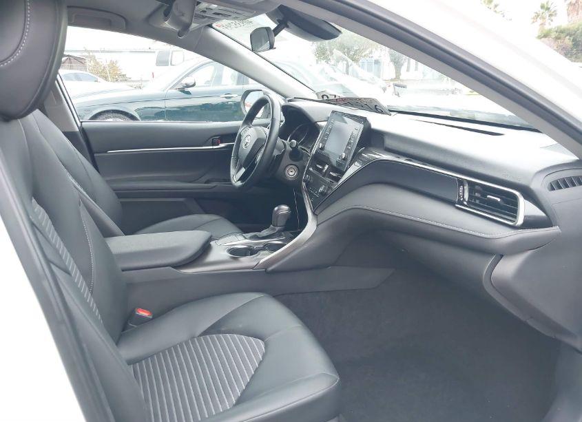 Photo 5 of 2022 Toyota Camry SE (VIN 4T1G11AK8NU655195)