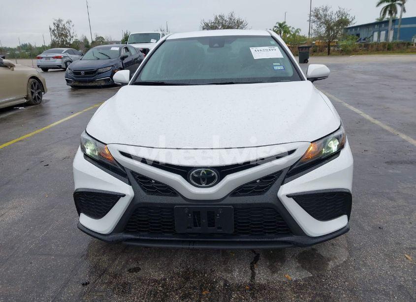 Photo 6 of 2022 Toyota Camry SE (VIN 4T1G11AK8NU683417)