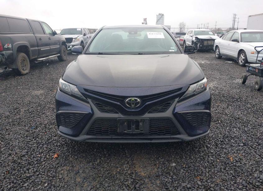 Photo 13 of 2022 Toyota Camry SE (VIN 4T1G11AK8NU689041)