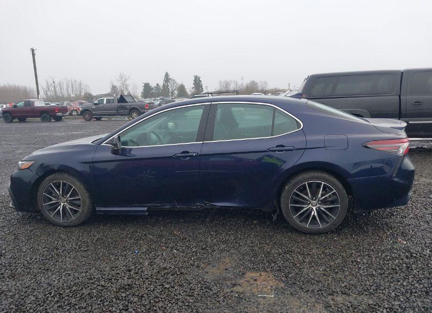 Photo 15 of 2022 Toyota Camry SE (VIN 4T1G11AK8NU689041)