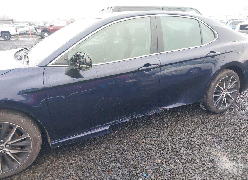 Photo 6 of 2022 Toyota Camry SE (VIN 4T1G11AK8NU689041)