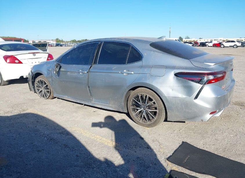 Photo 14 of 2022 Toyota Camry SE (VIN 4T1G11AK8NU700846)