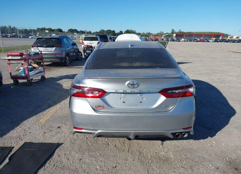 Photo 16 of 2022 Toyota Camry SE (VIN 4T1G11AK8NU700846)