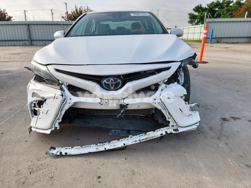 2022 TOYOTA CAMRY SE (VIN 4T1G11AK8NU714553) main photo