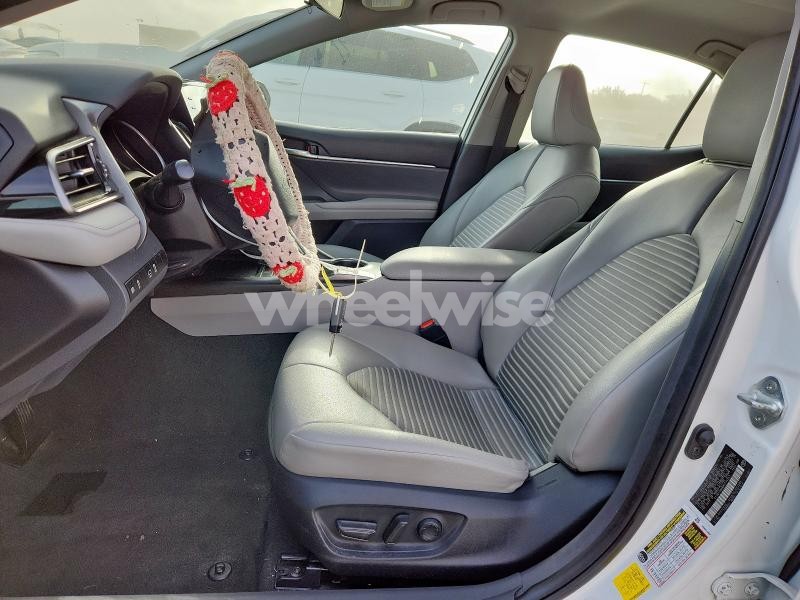 Photo 4 of 2022 TOYOTA CAMRY SE (VIN 4T1G11AK8NU714553)