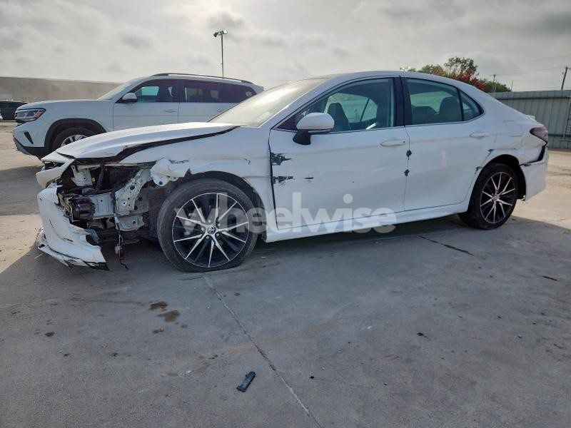 Photo 5 of 2022 TOYOTA CAMRY SE (VIN 4T1G11AK8NU714553)