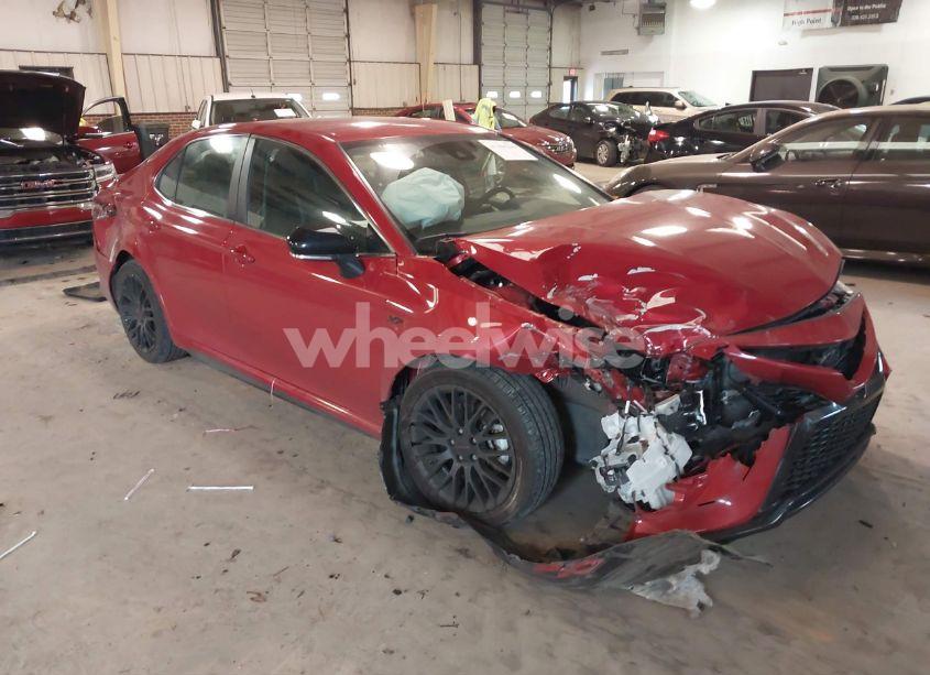 2023 Toyota Camry SE (VIN 4T1G11AK8PU097335) main photo