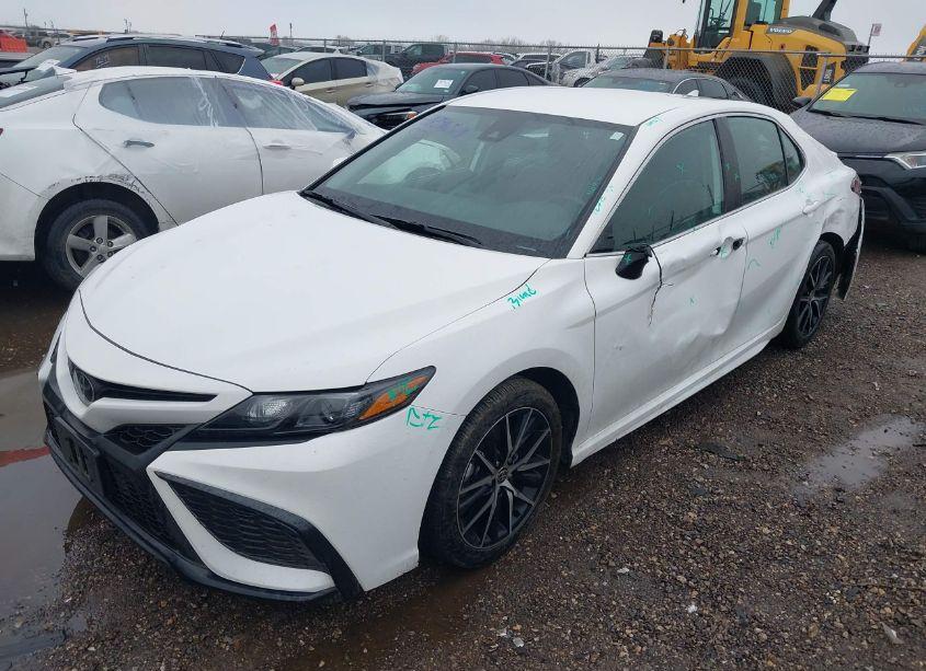 Photo 2 of 2023 Toyota Camry SE (VIN 4T1G11AK8PU119642)