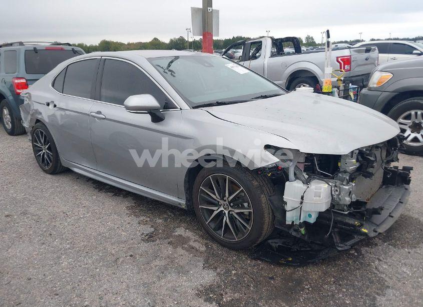 2023 Toyota Camry SE (VIN 4T1G11AK8PU151393) main photo