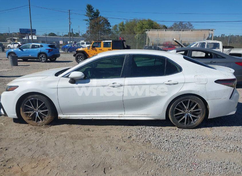 Photo 14 of 2023 Toyota Camry SE (VIN 4T1G11AK8PU731839)