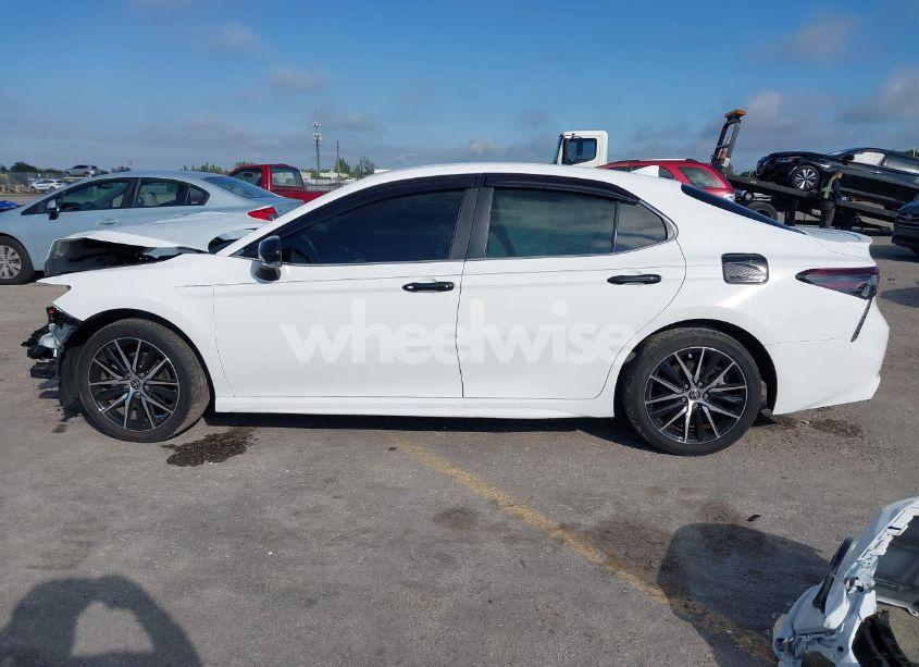 Photo 15 of 2023 Toyota Camry SE (VIN 4T1G11AK8PU732392)