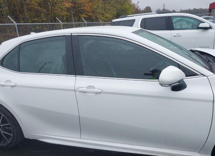 Photo 13 of 2023 Toyota Camry SE (VIN 4T1G11AK8PU743702)