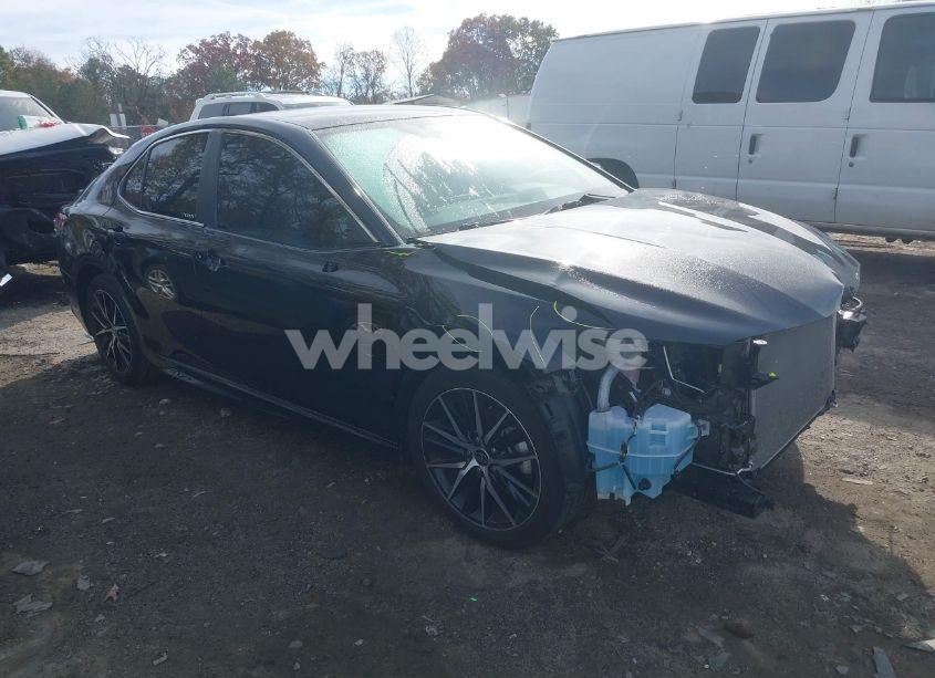2023 Toyota Camry SE (VIN 4T1G11AK8PU748222) main photo