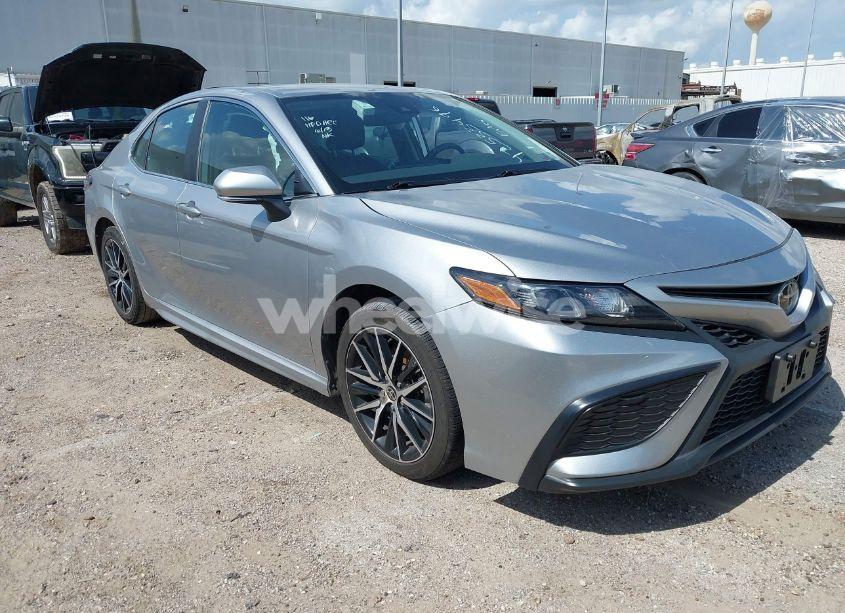 2023 Toyota Camry SE (VIN 4T1G11AK8PU761083) main photo