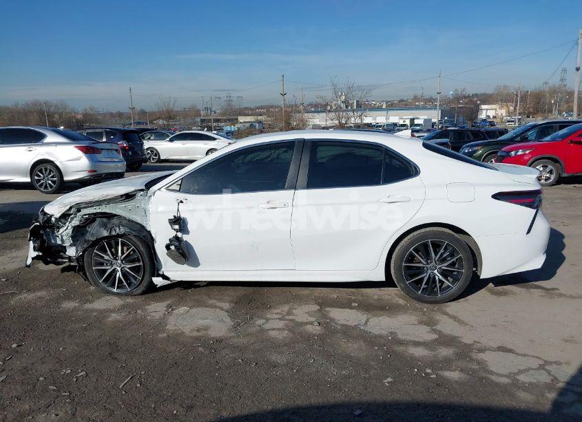 Photo 14 of 2023 Toyota Camry SE (VIN 4T1G11AK8PU777509)