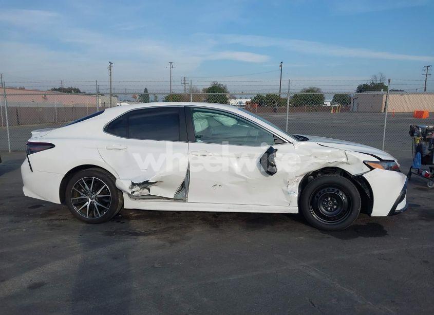 Photo 13 of 2023 Toyota Camry SE (VIN 4T1G11AK8PU799476)