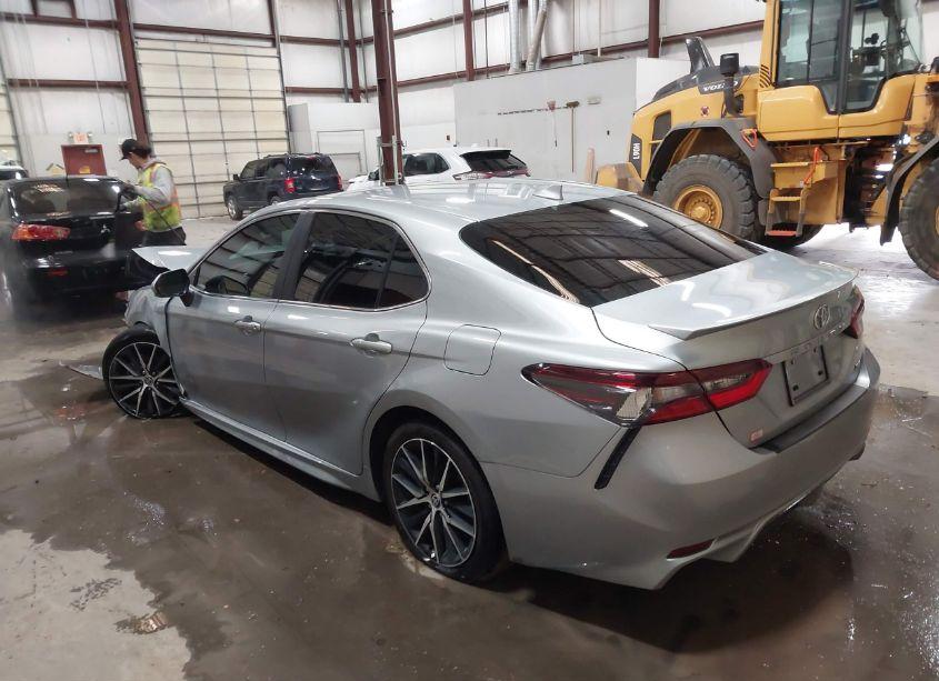 Photo 3 of 2024 Toyota Camry SE (VIN 4T1G11AK8RU192321)