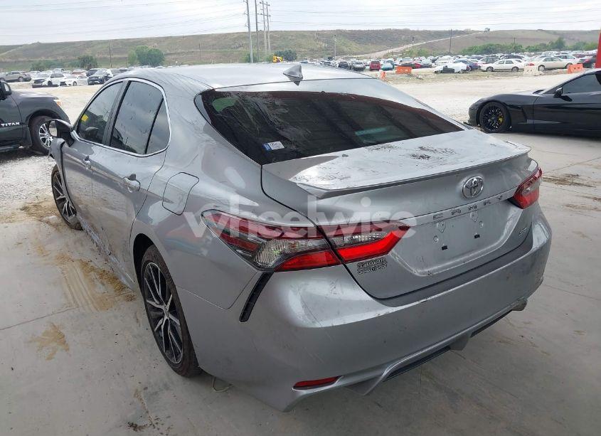Photo 3 of 2024 Toyota Camry SE (VIN 4T1G11AK8RU216276)