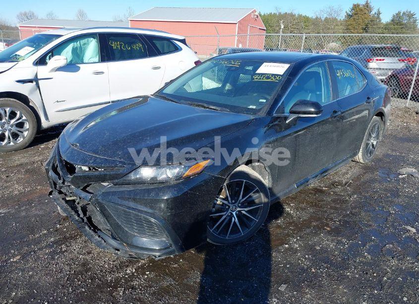 Photo 2 of 2024 Toyota Camry SE (VIN 4T1G11AK8RU842300)