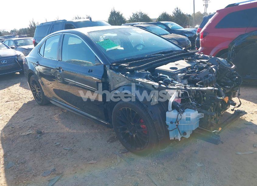 2024 Toyota Camry SE (VIN 4T1G11AK8RU850090) main photo