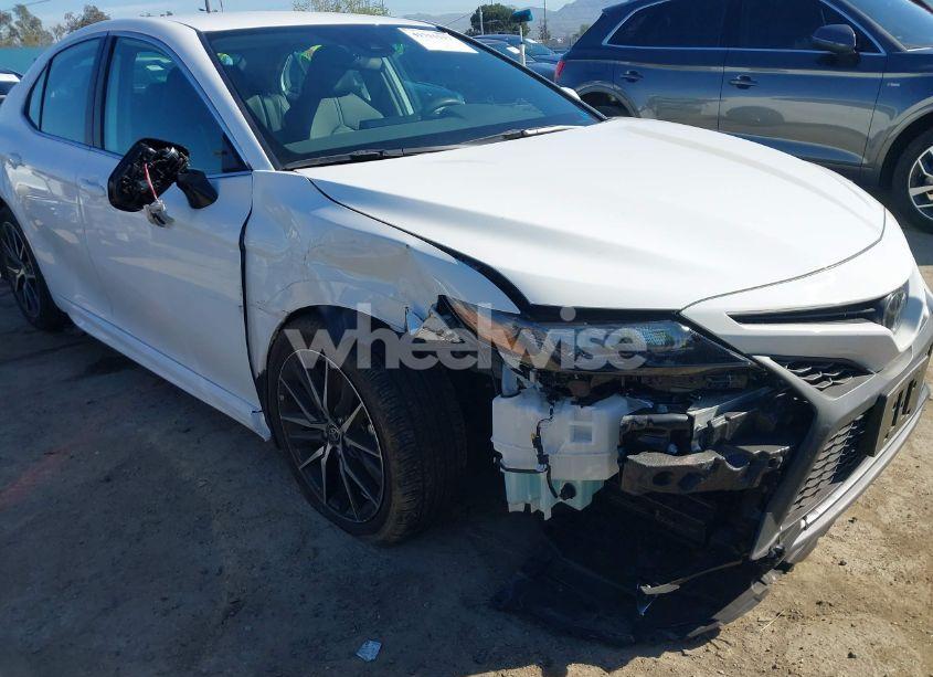 Photo 6 of 2024 Toyota Camry SE (VIN 4T1G11AK8RU882909)