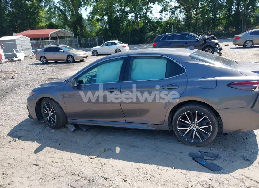 Photo 13 of 2024 Toyota Camry SE (VIN 4T1G11AK8RU886880)