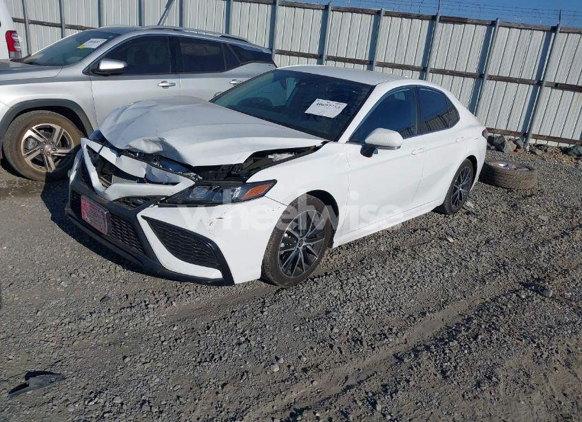 Photo 2 of 2024 Toyota Camry SE (VIN 4T1G11AK8RU888841)