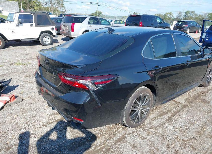 Photo 4 of 2024 Toyota Camry SE (VIN 4T1G11AK8RU908361)