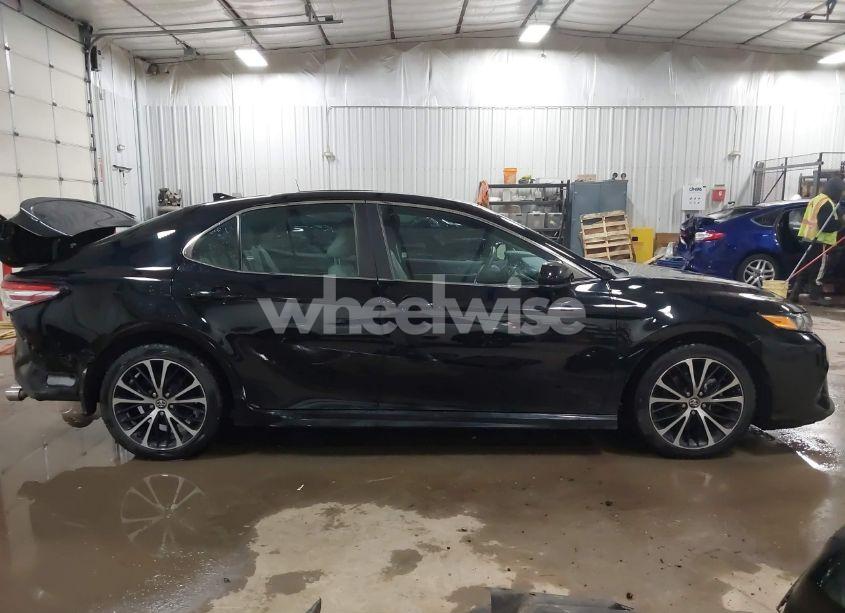 Photo 14 of 2020 Toyota Camry SE (VIN 4T1G11AK9LU316832)