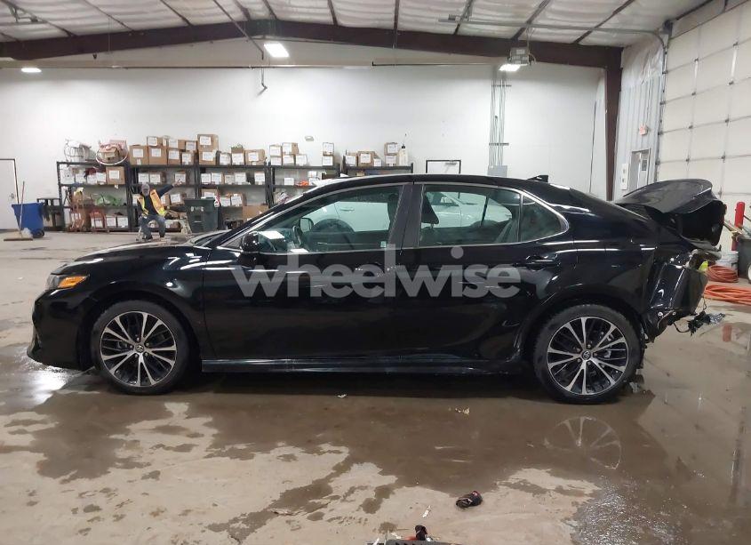 Photo 15 of 2020 Toyota Camry SE (VIN 4T1G11AK9LU316832)