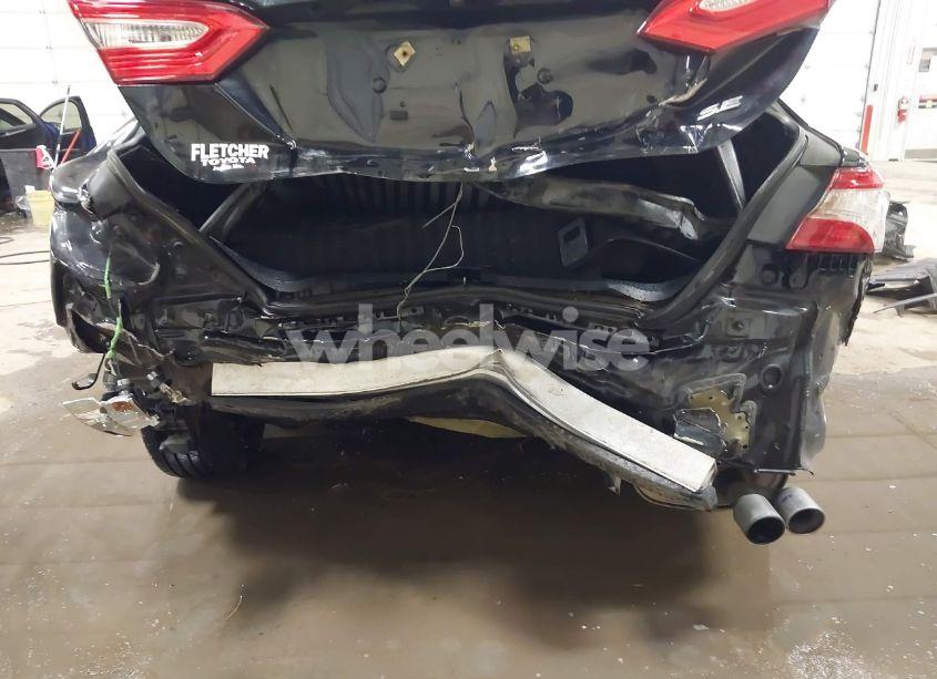 Photo 6 of 2020 Toyota Camry SE (VIN 4T1G11AK9LU316832)