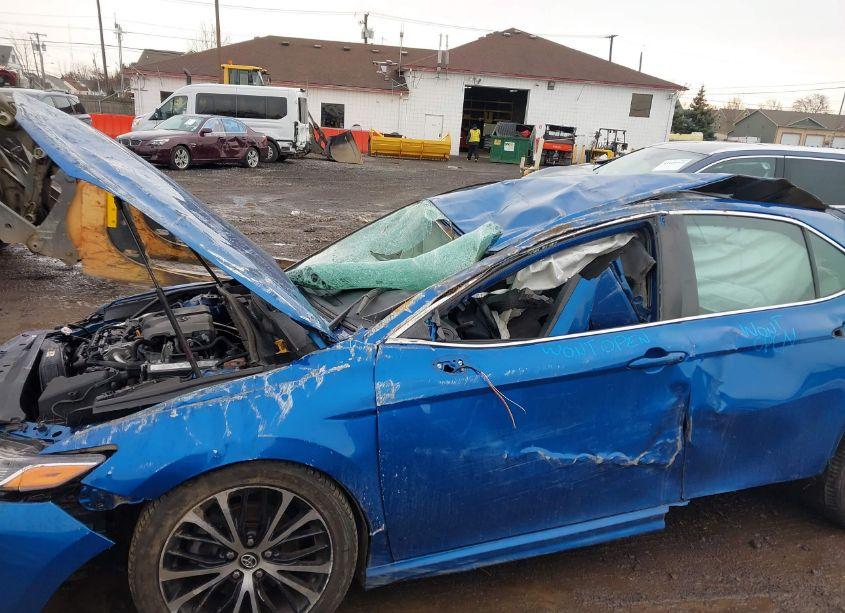 Photo 6 of 2020 Toyota Camry SE (VIN 4T1G11AK9LU325739)