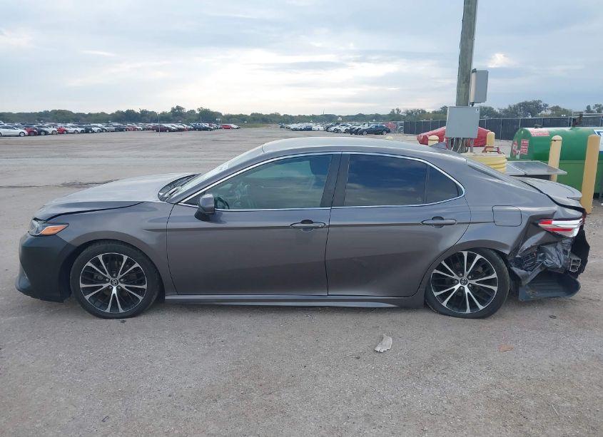 Photo 14 of 2020 Toyota Camry SE (VIN 4T1G11AK9LU328690)