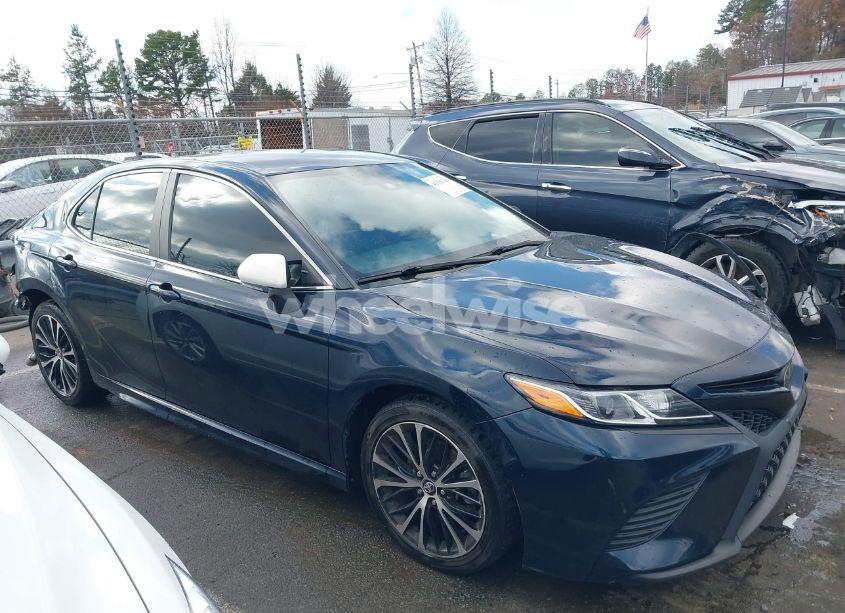 Photo 13 of 2020 Toyota Camry SE (VIN 4T1G11AK9LU331444)