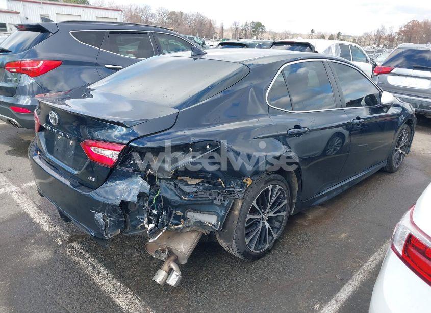 Photo 4 of 2020 Toyota Camry SE (VIN 4T1G11AK9LU331444)