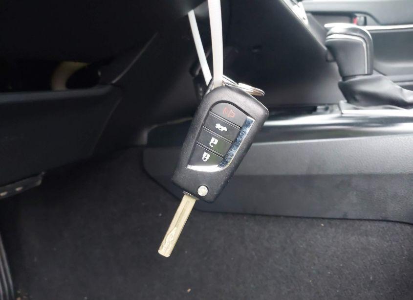 Photo 11 of 2020 Toyota Camry SE NIGHTSHADE EDITION (VIN 4T1G11AK9LU331458)